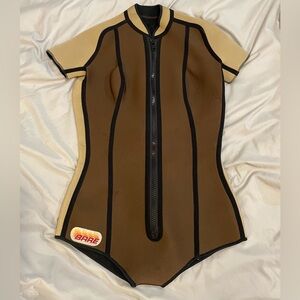 BARE Wetsuit Short Sleeve Bathing Suit Brown Women’s